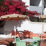 Ξενοδοχείο με διαμερίσματα Mirachoro 3*