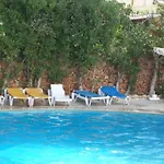 מלון דירות Mirachoro 3*